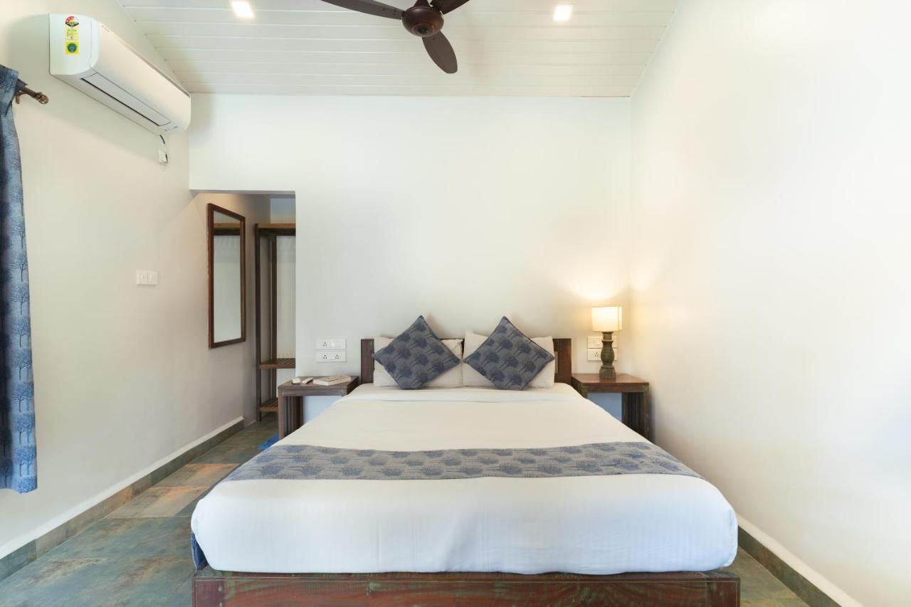 C Roque Beach Resort Колва Екстериор снимка