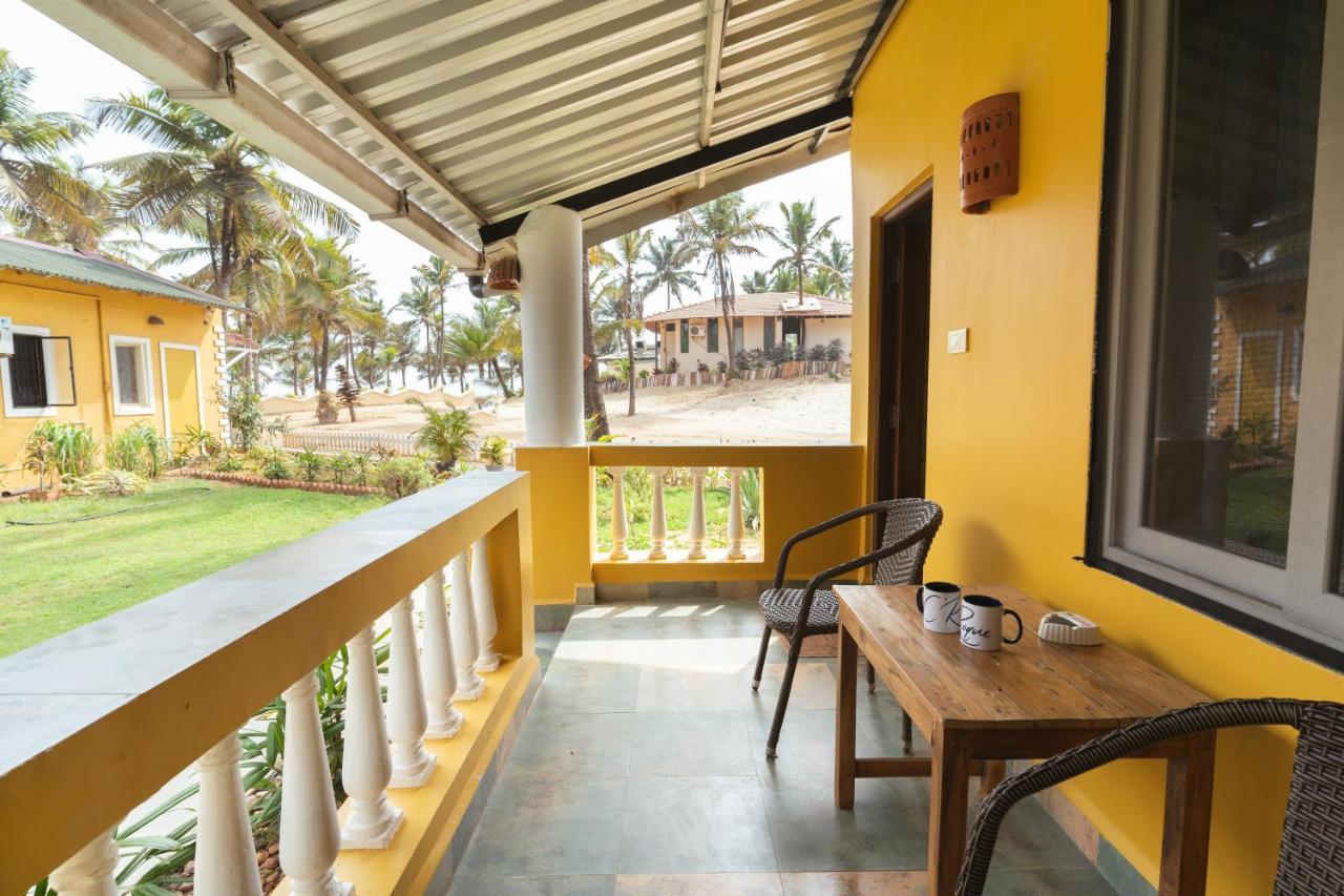 C Roque Beach Resort Колва Екстериор снимка