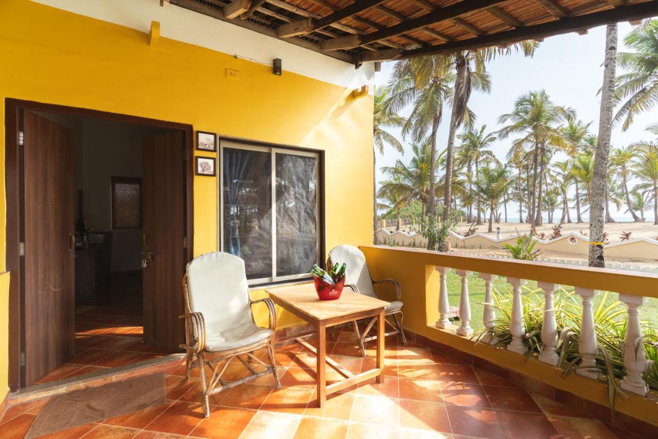 C Roque Beach Resort Колва Екстериор снимка