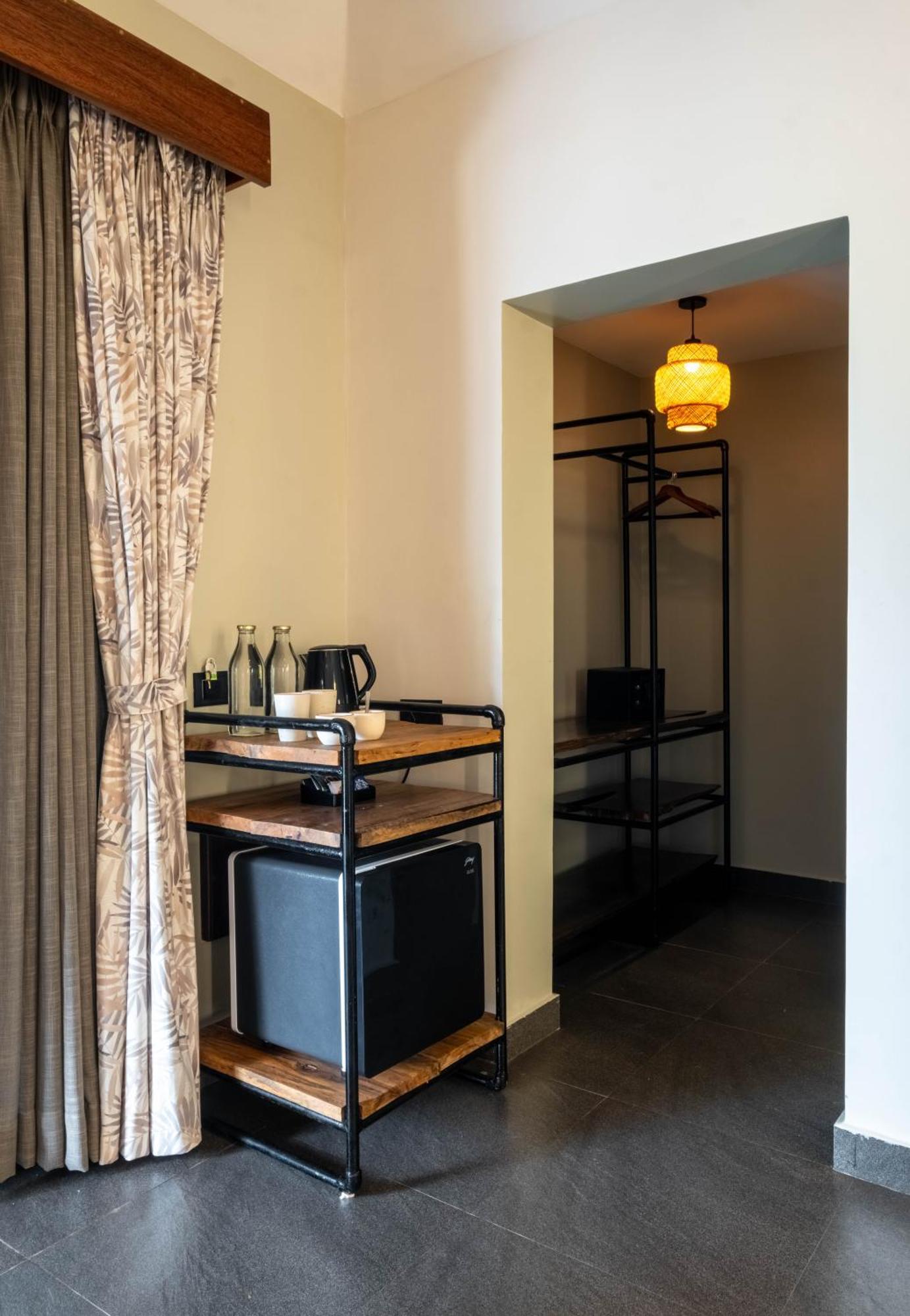 C Roque Beach Resort Колва Екстериор снимка