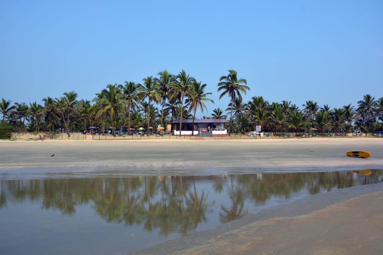 C Roque Beach Resort Колва Екстериор снимка